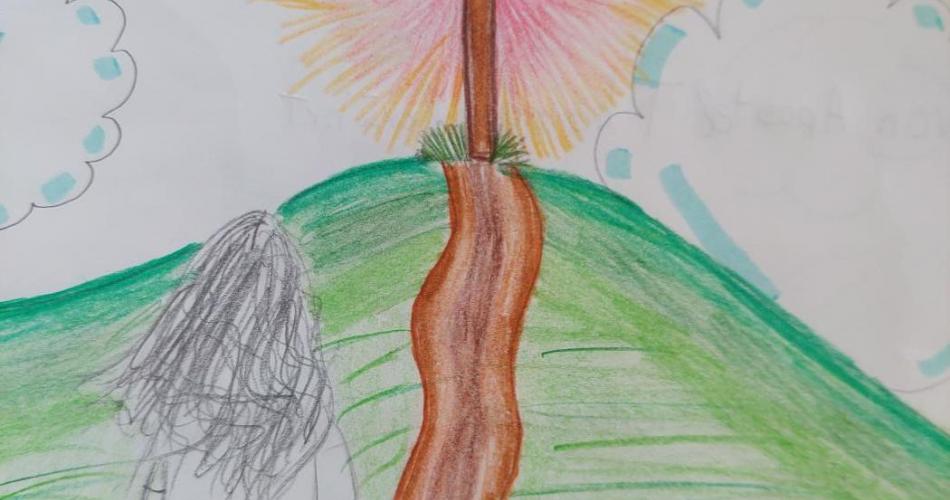 Zeichnung mit einem Berg, Kreuzweg und einer Person im Vordergrund, die auf das Kreuz zugeht.